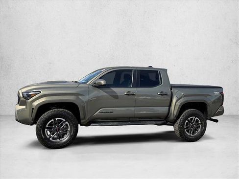 Used 2025 Toyota Tacoma TRD Sport image 4