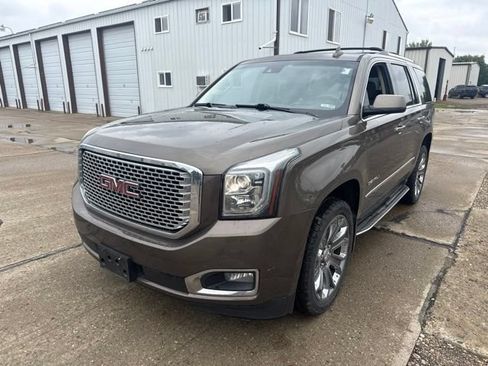 Used 2016 GMC Yukon Denali w/ Open Road Package AWD/4WD image 5