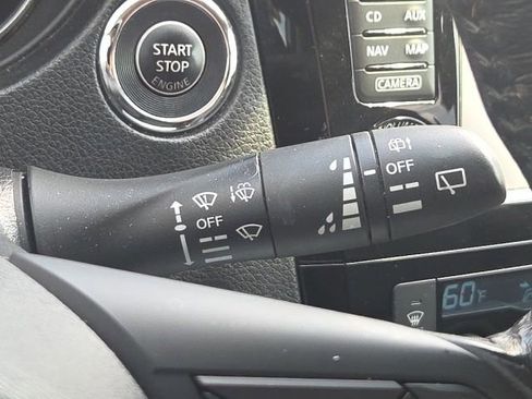 Used 2017 Nissan Rogue SL w/ SL Premium Package FWD image 41