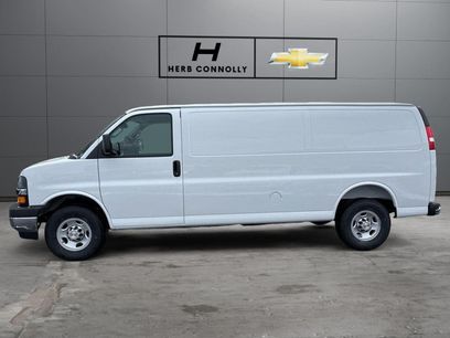New 2025 Chevrolet Express 3500 Extended w/ Driver Convenience Package