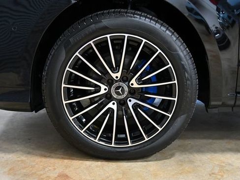 Used 2023 Mercedes-Benz Metris Passenger image 3