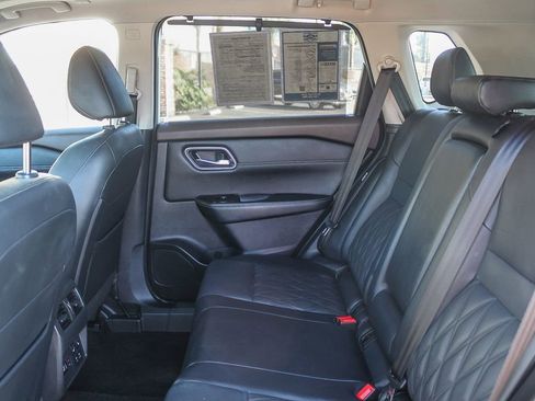 Used 2023 Nissan Rogue Platinum w/ Platinum Premium Package image 23