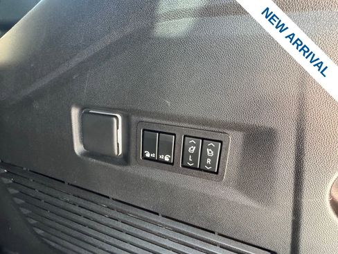 Used 2023 Chevrolet Tahoe High Country image 13