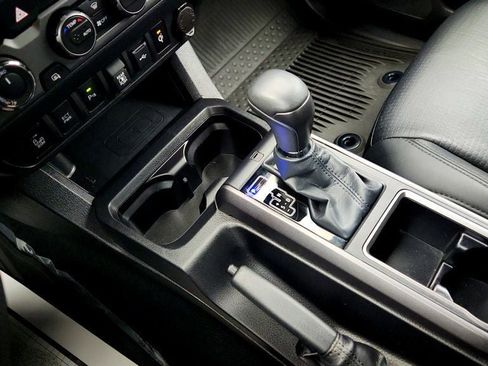 Used 2023 Toyota Tacoma TRD Off-Road w/ TRD Premium Off Road Package image 17