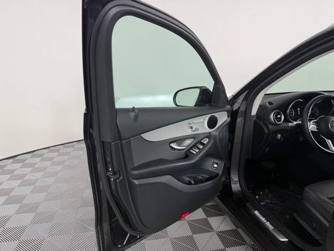 Used 2020 Mercedes-Benz GLC 300 4MATIC image 10