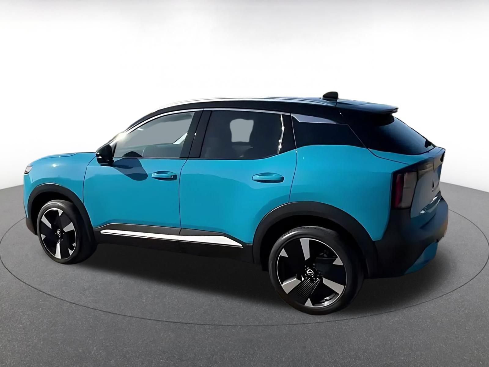 Used 2026 Nissan Kicks SR FWD image 10