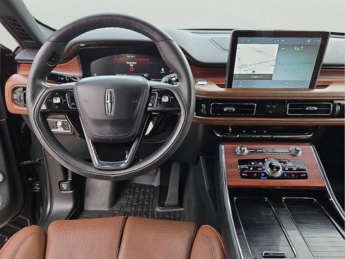 Certified 2022 Lincoln Aviator Reserve w/ Equipment Group 201A AWD/4WD image 13