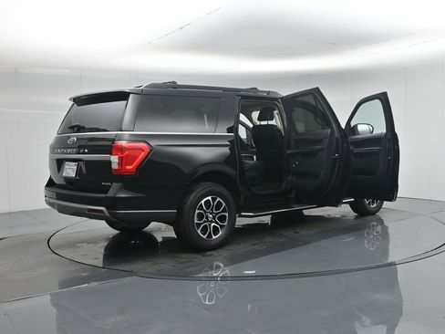 Used 2023 Ford Expedition Max XLT image 34
