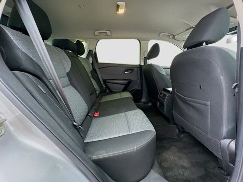 Used 2023 Nissan Rogue SV FWD image 18