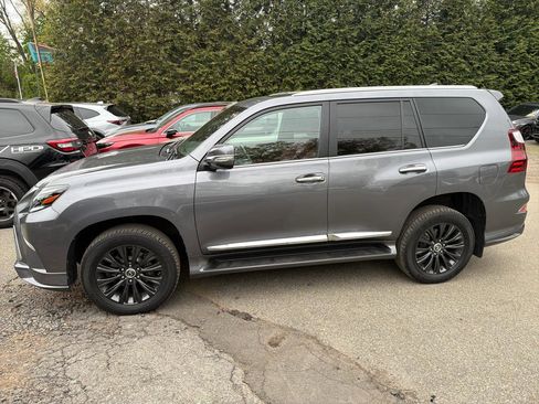 Used 2022 Lexus GX 460 Premium w/ Accessory Package AWD/4WD image 14