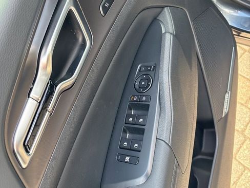 Used 2026 Kia Sportage SX Prestige image 12