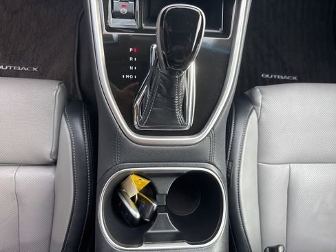 Used 2022 Subaru Outback Limited image 37