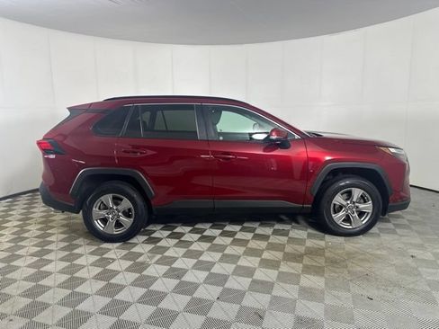 Used 2022 Toyota RAV4 XLE w/ Convenience Package AWD/4WD image 8