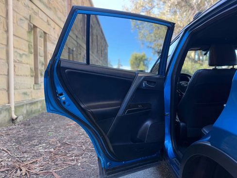 Used 2016 Toyota RAV4 SE image 25