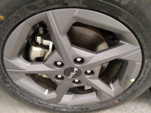 Used 2025 Kia K4 FWD image 31