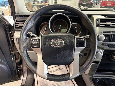Used 2010 Toyota 4Runner SR5 AWD/4WD image 12
