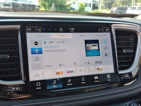 New 2026 Chrysler Pacifica Select image 15