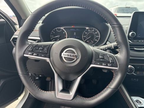 Used 2022 Nissan Altima 2.5 SR w/ Midnight Edition Package image 4