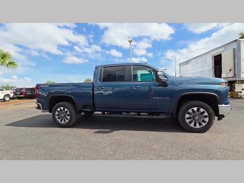 New 2026 Chevrolet Silverado 2500 LT w/ All Star Edition AWD/4WD image 17
