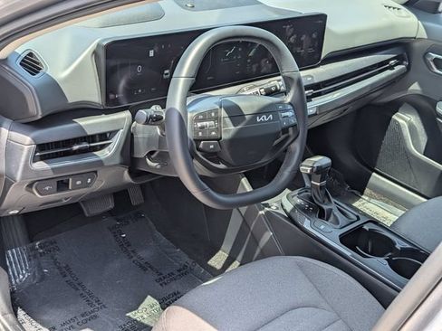 Used 2025 Kia K4 EX FWD image 12