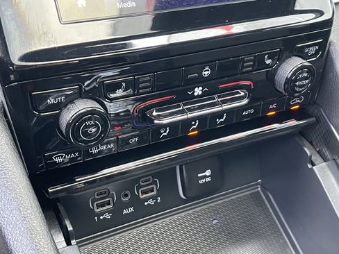 New 2025 Jeep Grand Cherokee Altitude image 36