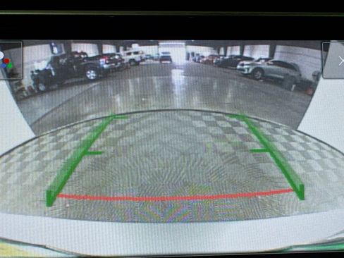 Used 2020 Volkswagen Tiguan S image 18