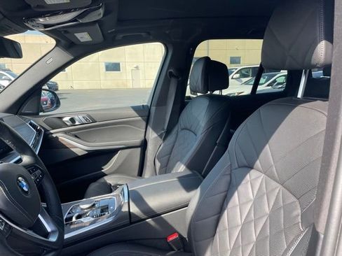 Used 2024 BMW X5 xDrive40i w/ Premium Package image 5