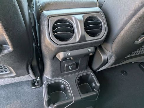 New 2026 Jeep Gladiator Sport AWD/4WD image 31