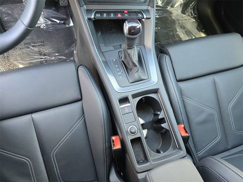 Certified 2025 Audi Q3 2.0T Premium w/ Convenience Package image 28