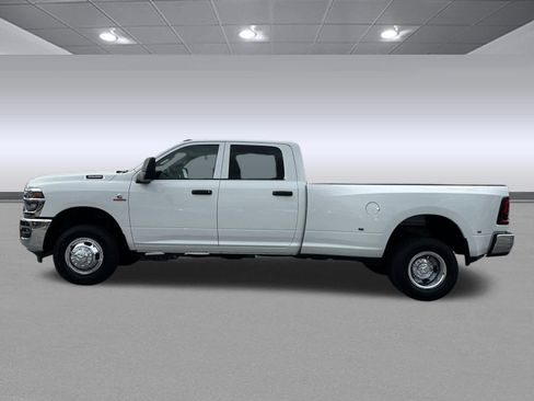 New 2026 RAM 3500 Tradesman image 4