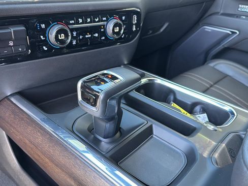 Used 2023 Chevrolet Silverado 1500 High Country w/ Technology Package image 27