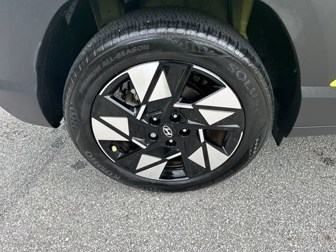 Used 2024 Hyundai Kona SEL w/ Convenience Package image 17