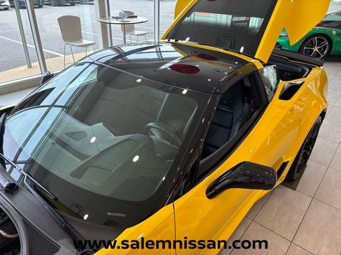 Used 2016 Chevrolet Corvette Z06 w/ 3LZ Preferred Equipment Group RWD image 28