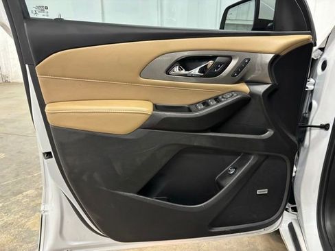 Used 2023 Chevrolet Traverse Premier w/ LPO, Floor Liner Package FWD image 18