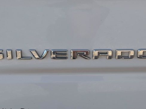Certified 2025 Chevrolet Silverado 1500 RST AWD/4WD image 6