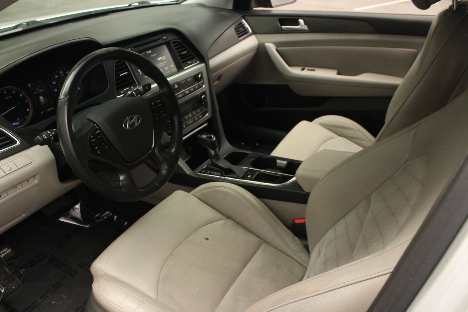 Used 2015 Hyundai Sonata Sport w/ Option Group 04 FWD image 13