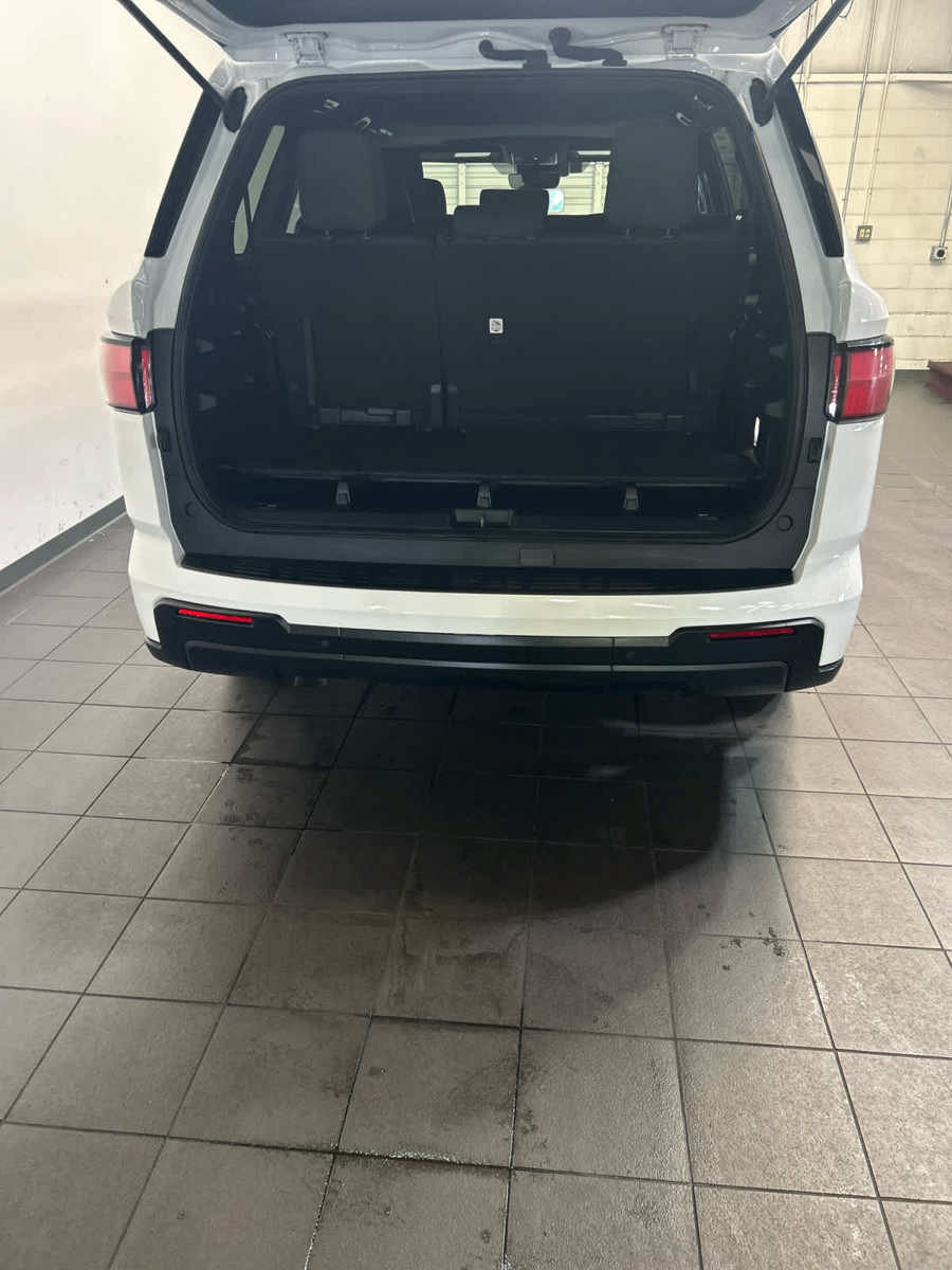 Used 2025 Toyota Sequoia SR5 AWD/4WD image 12