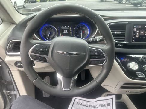 Used 2023 Chrysler Voyager LX FWD image 13