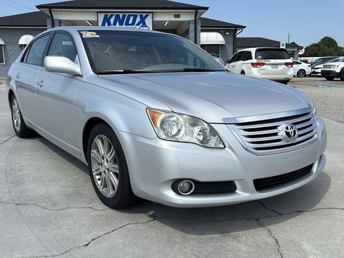 Used 2009 Toyota Avalon Limited FWD image 2