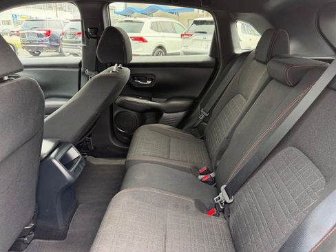 Used 2023 Honda HR-V Sport image 8