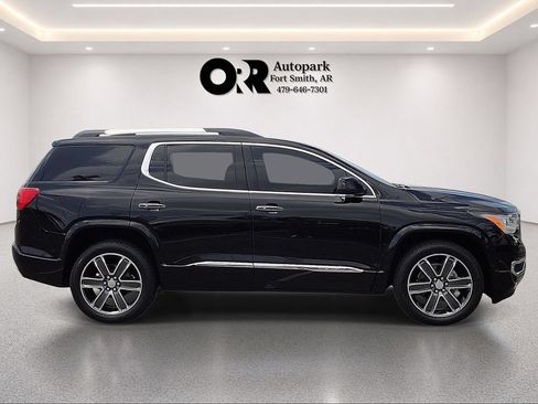 Used 2018 GMC Acadia Denali w/ Technology Package FWD image 6