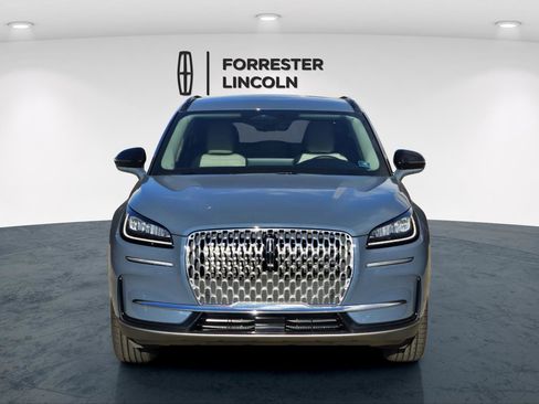 New 2026 Lincoln Corsair Premiere image 8