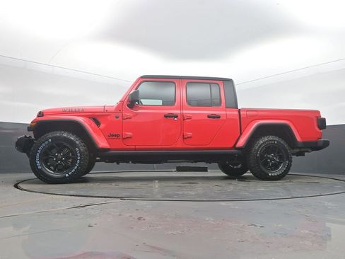 Used 2024 Jeep Gladiator Sport image 47