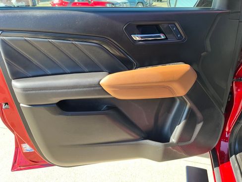 Used 2024 GMC Canyon AT4 w/ Technology Package image 13