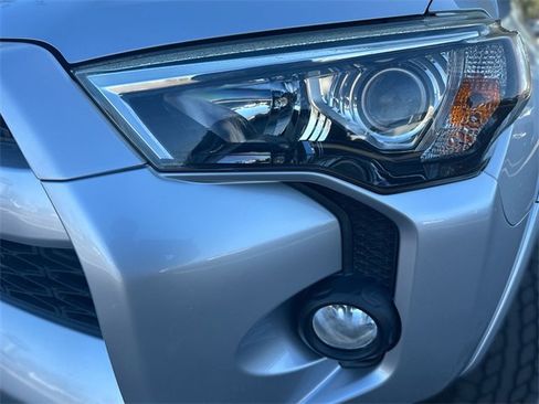 Used 2018 Toyota 4Runner SR5 image 9