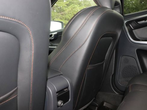 Used 2015 Volvo XC60 T6 Platinum AWD/4WD image 30