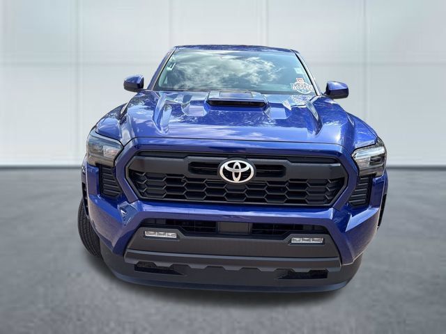 Used 2025 Toyota Tacoma TRD Sport AWD/4WD image 6