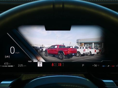 Used 2025 BMW 760i xDrive w/ Executive Package image 19