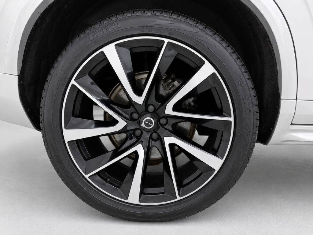 Used 2022 Volvo XC90 T6 Momentum w/ Climate Package AWD/4WD image 36