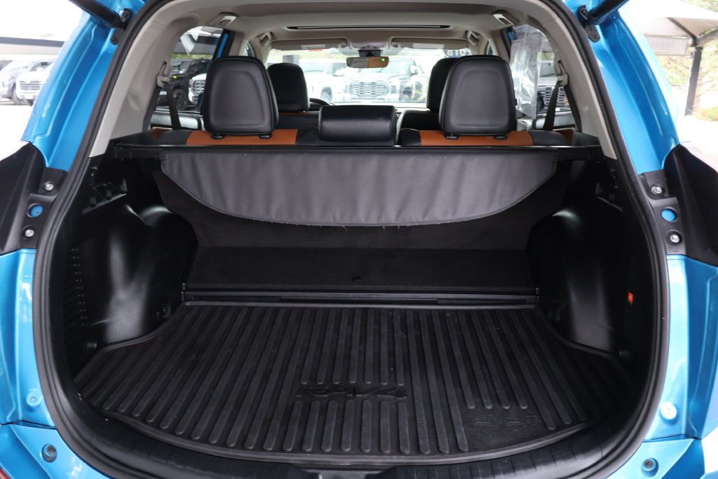 Certified 2018 Toyota RAV4 Limited w/ Advanced Technology Package AWD/4WD image 58